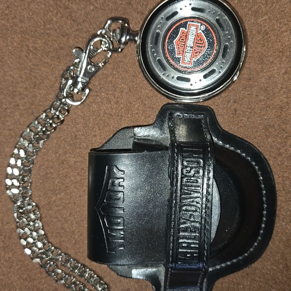 HARLEY DAVIDSON Softail Heritage Pocket Watch And Case by FRANKLIN MINT